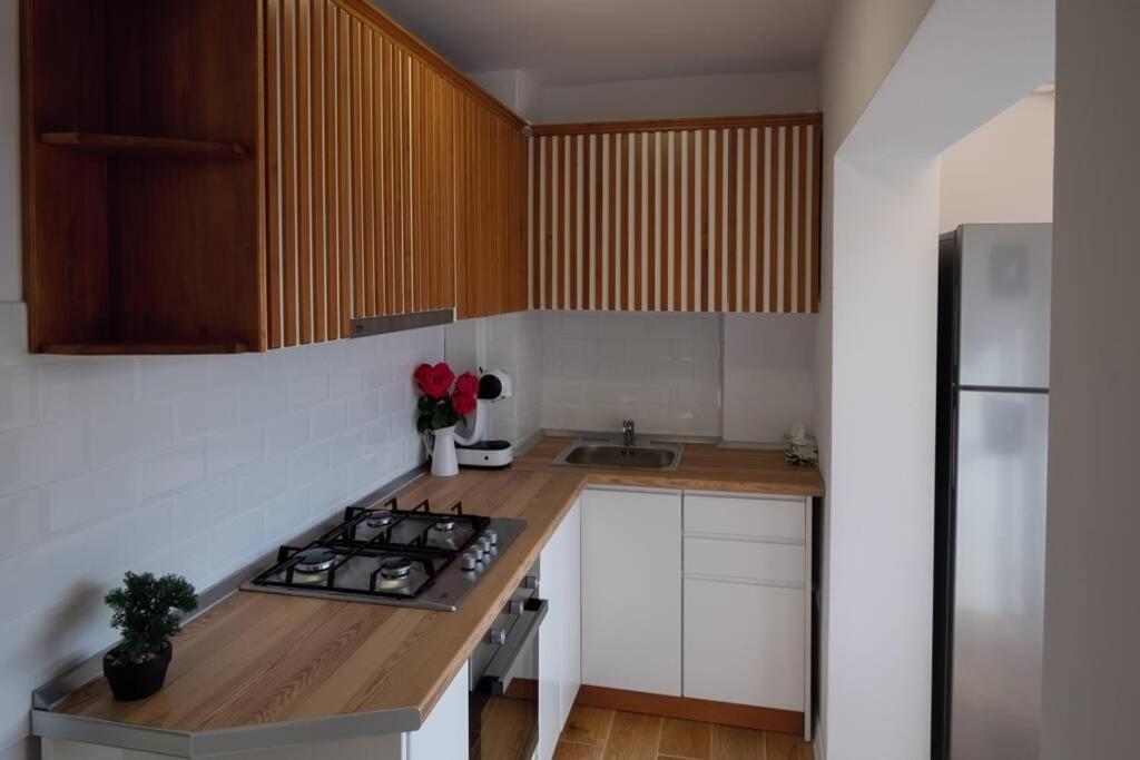 Studio With A View In City Center Targoviste Extérieur photo