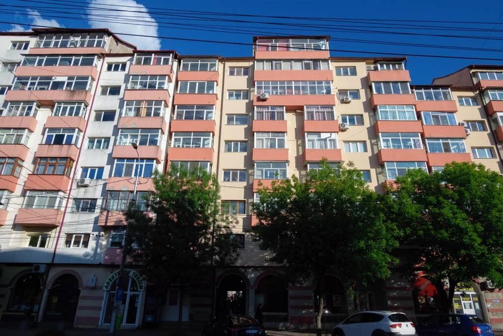 Studio With A View In City Center Targoviste Extérieur photo