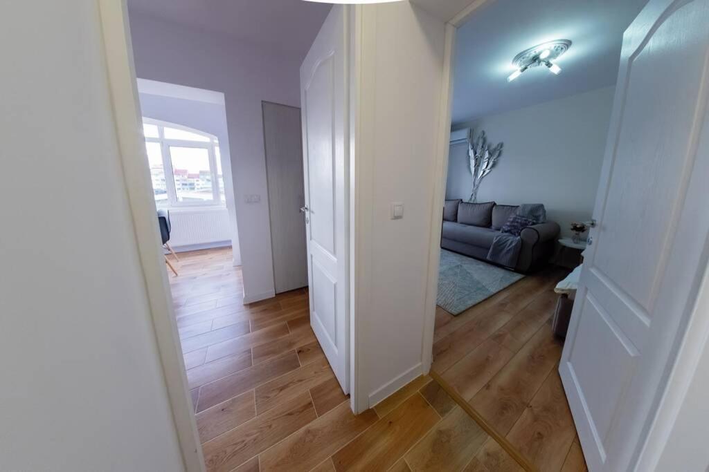 Studio With A View In City Center Targoviste Extérieur photo